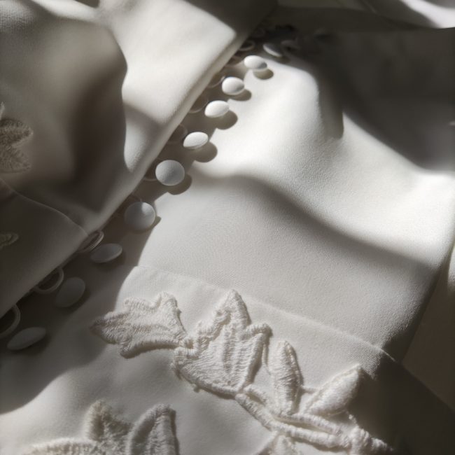 Détail de robe de mariée sur mesure
